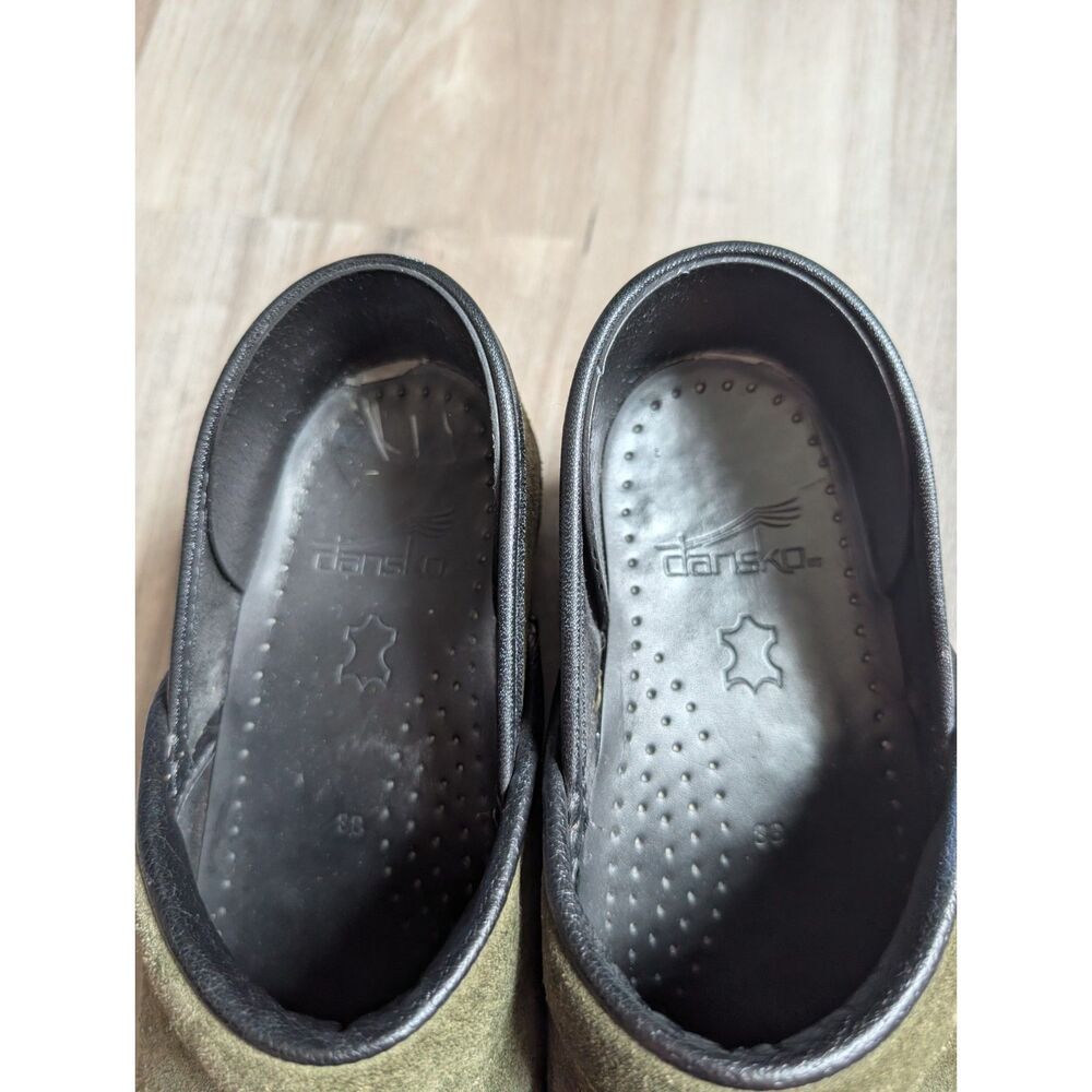 Dansko Professional Clogs in Olive Green Suede, Size 38 (S2) - Picture 7 of 9